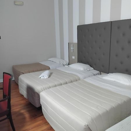 Hotel Sant'Elia Месина Екстериор снимка