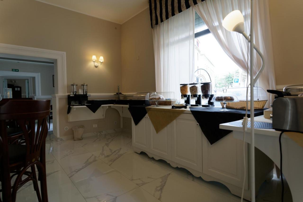 Hotel Sant'Elia Месина Екстериор снимка
