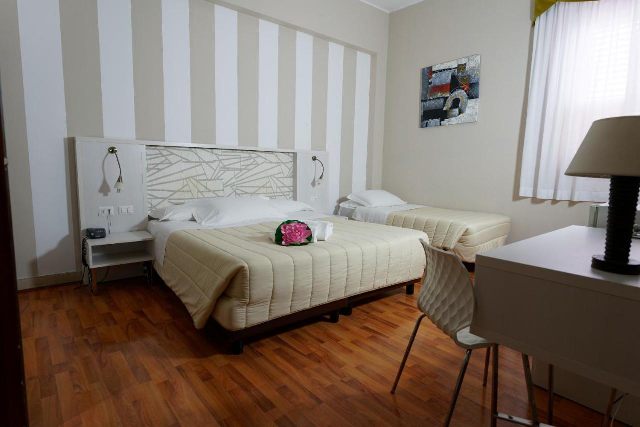 Hotel Sant'Elia Месина Екстериор снимка