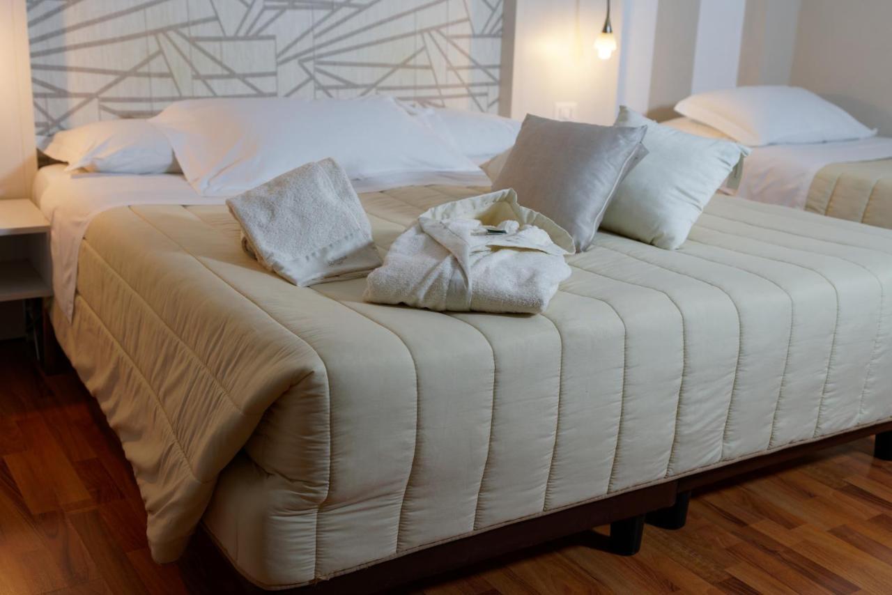 Hotel Sant'Elia Месина Екстериор снимка