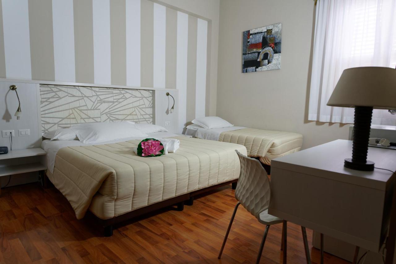 Hotel Sant'Elia Месина Екстериор снимка