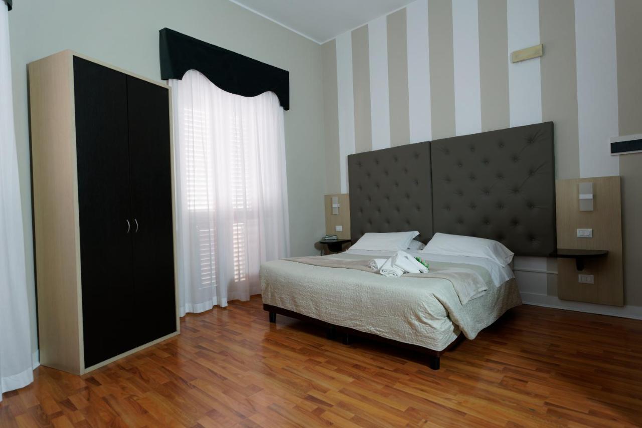 Hotel Sant'Elia Месина Екстериор снимка