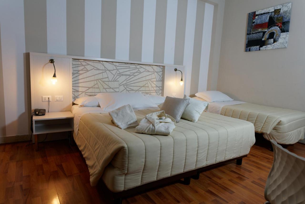 Hotel Sant'Elia Месина Екстериор снимка