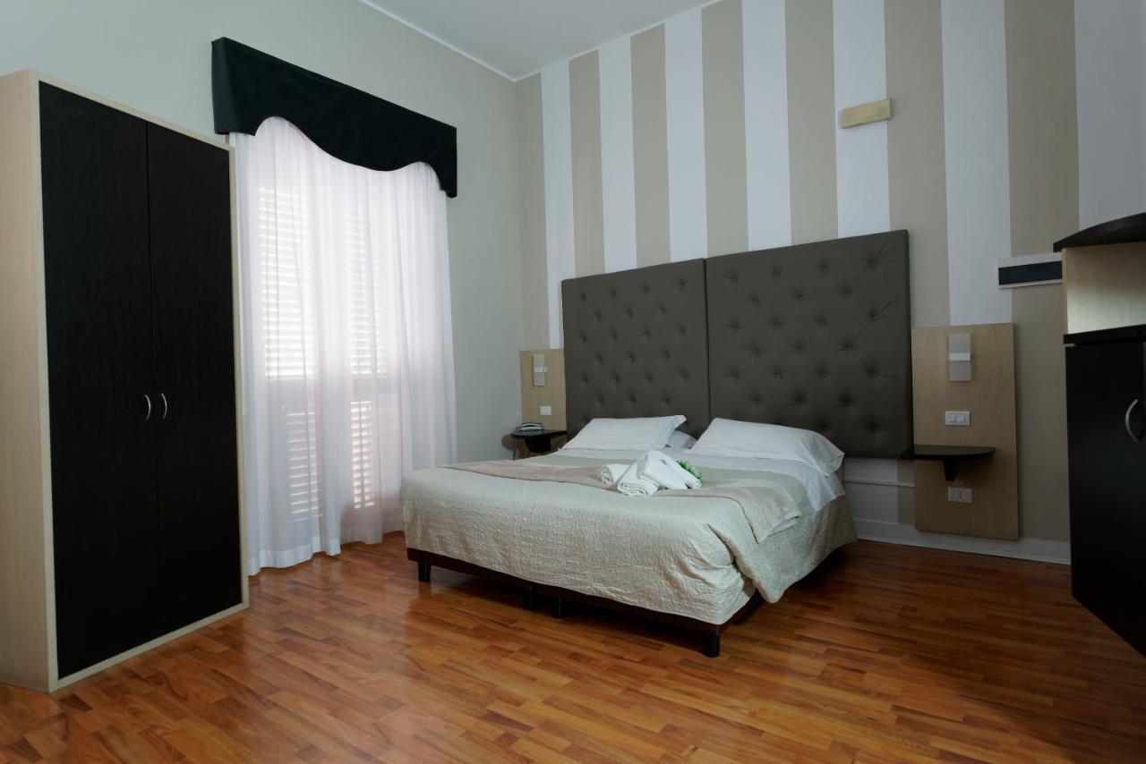 Hotel Sant'Elia Месина Екстериор снимка