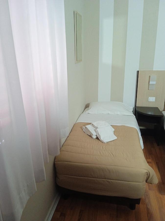 Hotel Sant'Elia Месина Екстериор снимка
